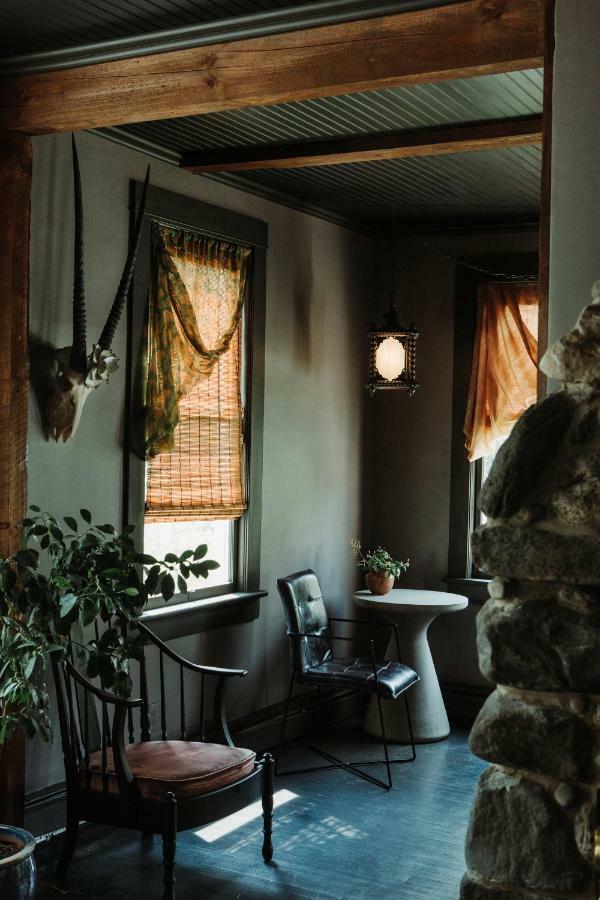Foxfire Mountain House Hotel Mount Pleasant Bagian luar foto